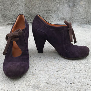 Coclico Plum Suede Keyhole Tie Pumps sz 7.5